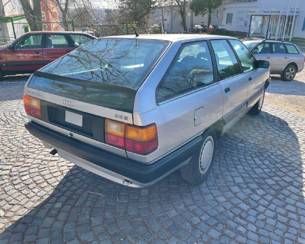 Audi 100 Avant 
