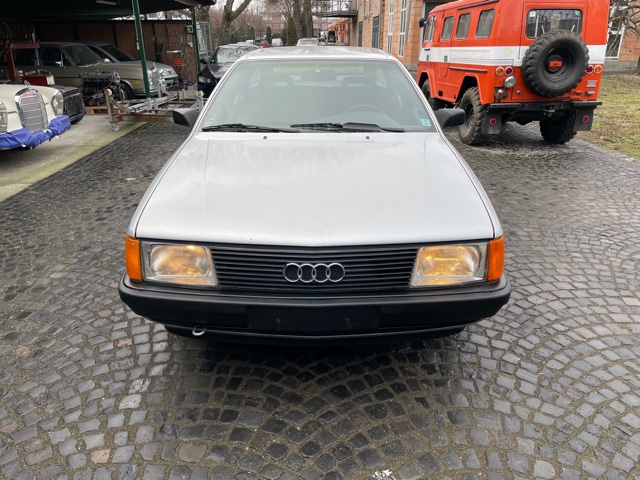 Audi 100 C3 Avant 