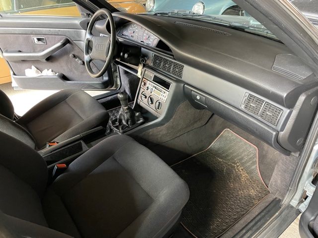 Audi 100 C3 Avant 