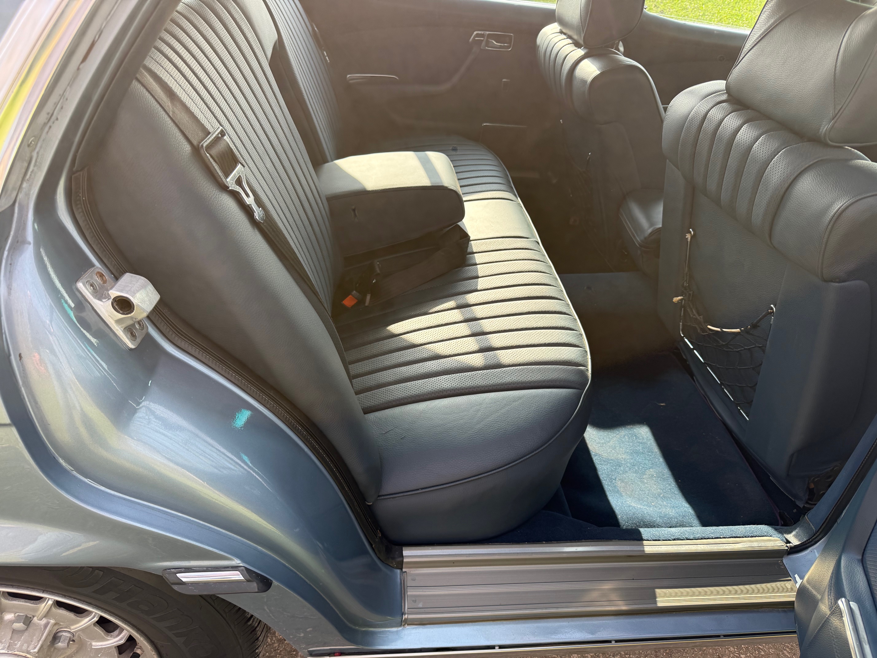 Mercedes Benz W116 450SEL 6.9