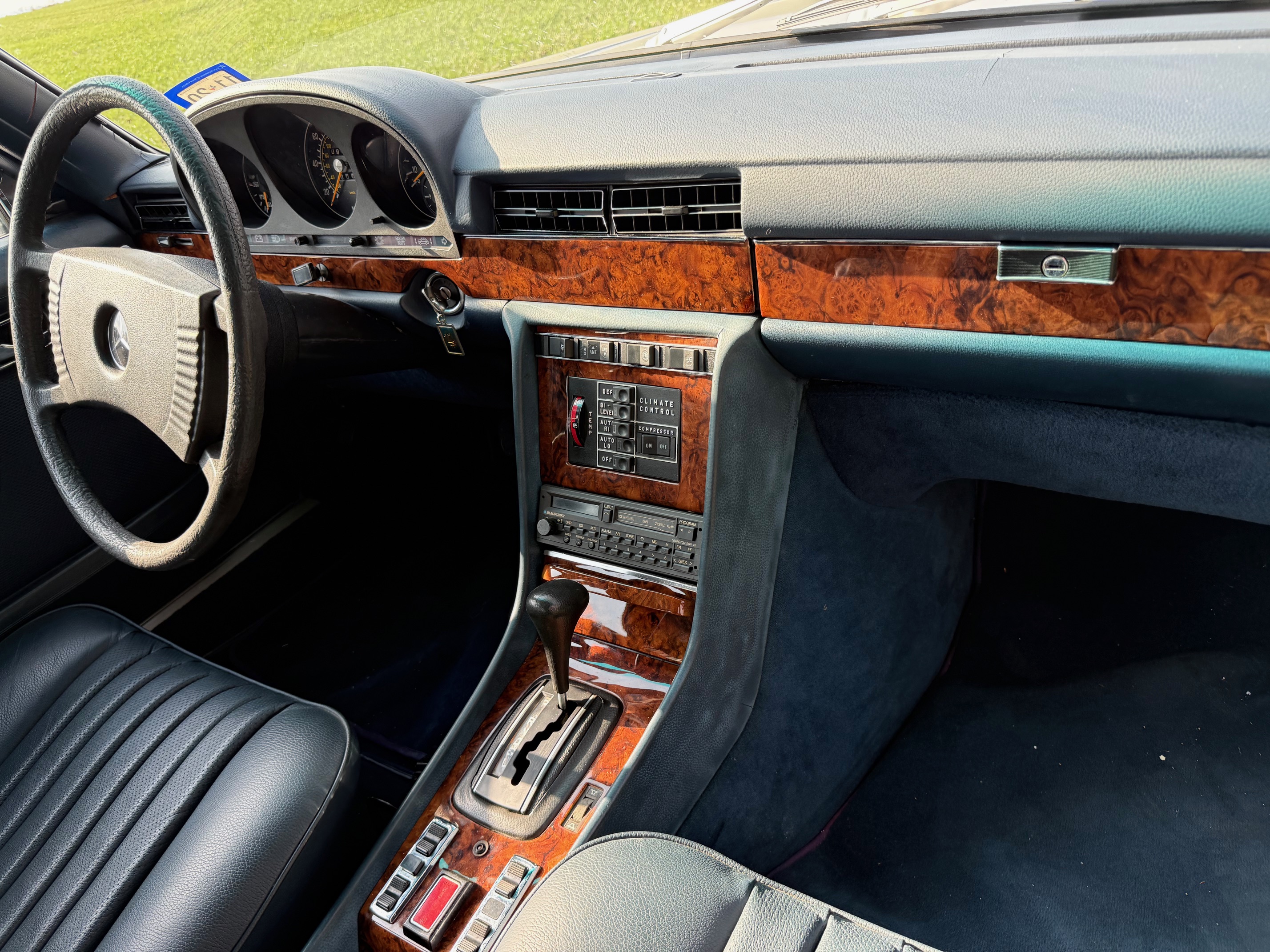 Mercedes Benz W116 450SEL 6.9