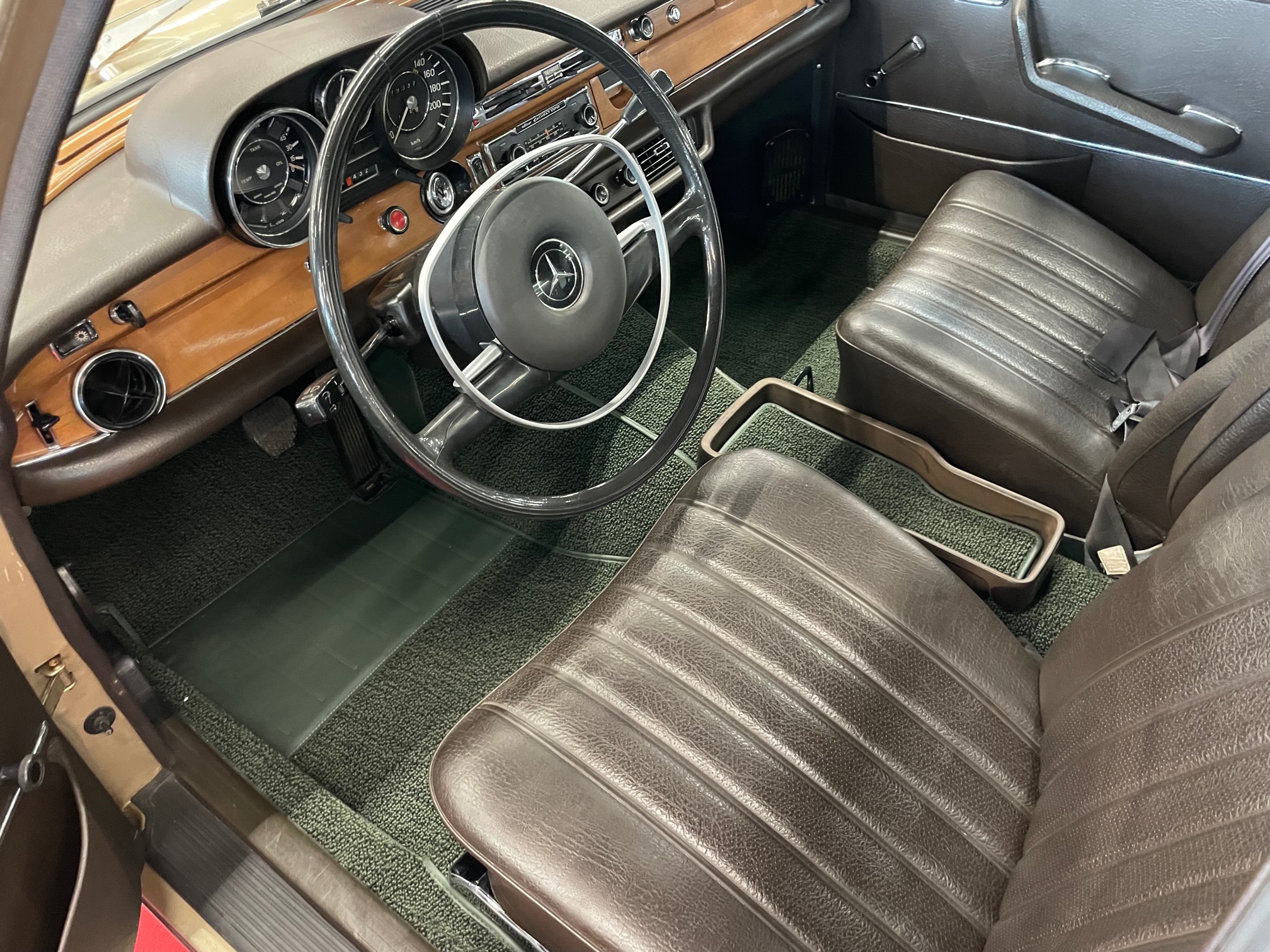 Mercedes Benz W108 280SE