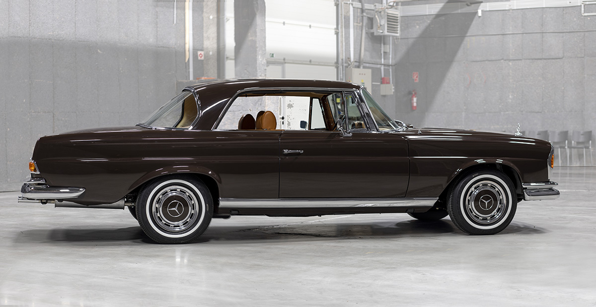Mercedes Benz W111 280SE COUPE