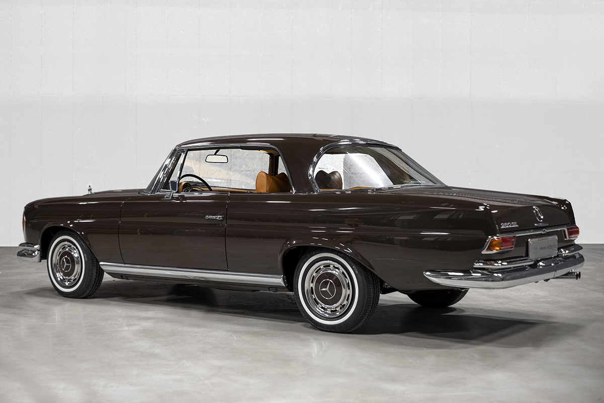 Mercedes Benz W111 280SE COUPE