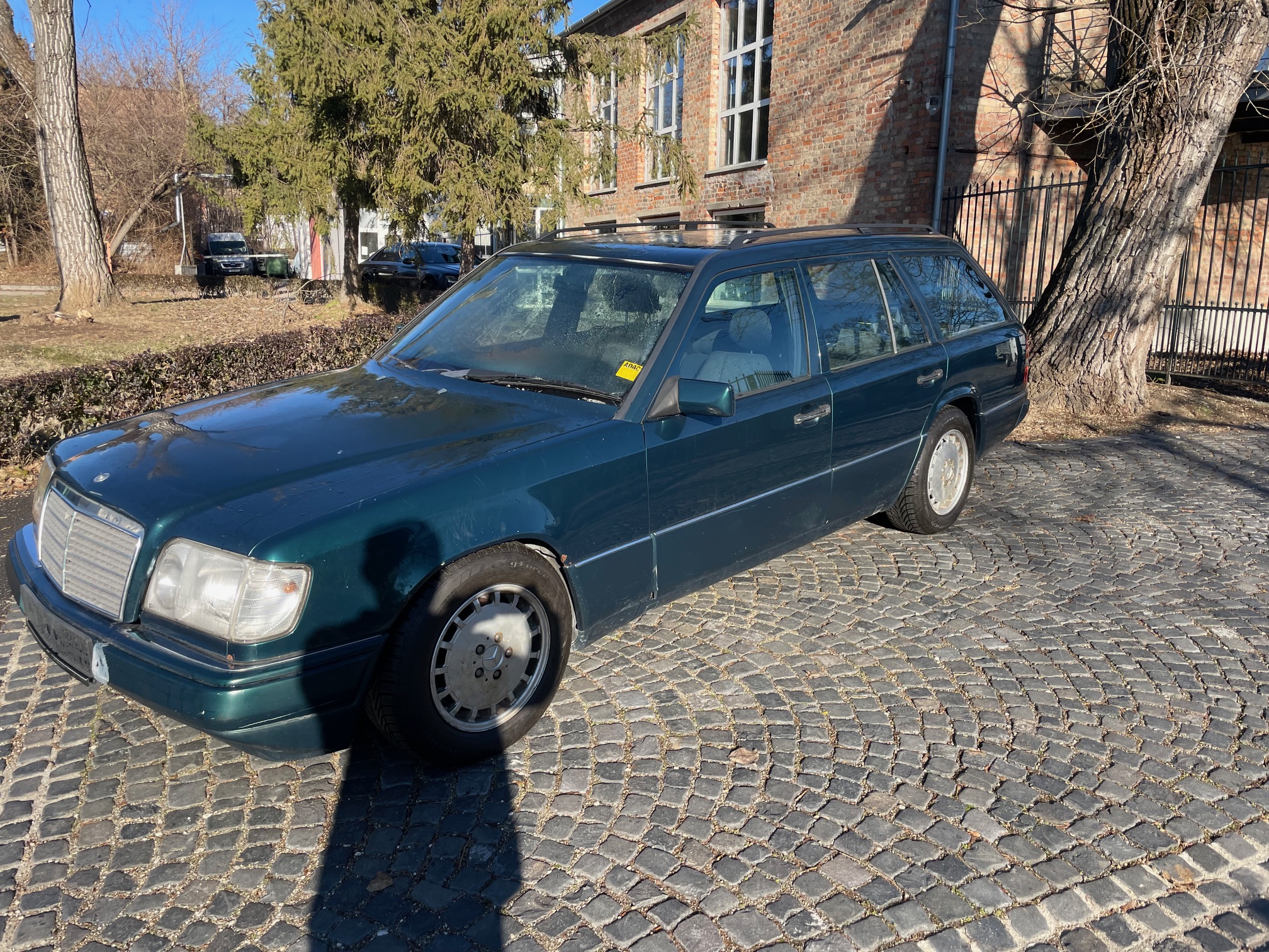 Mercedes Benz W124 E220 T